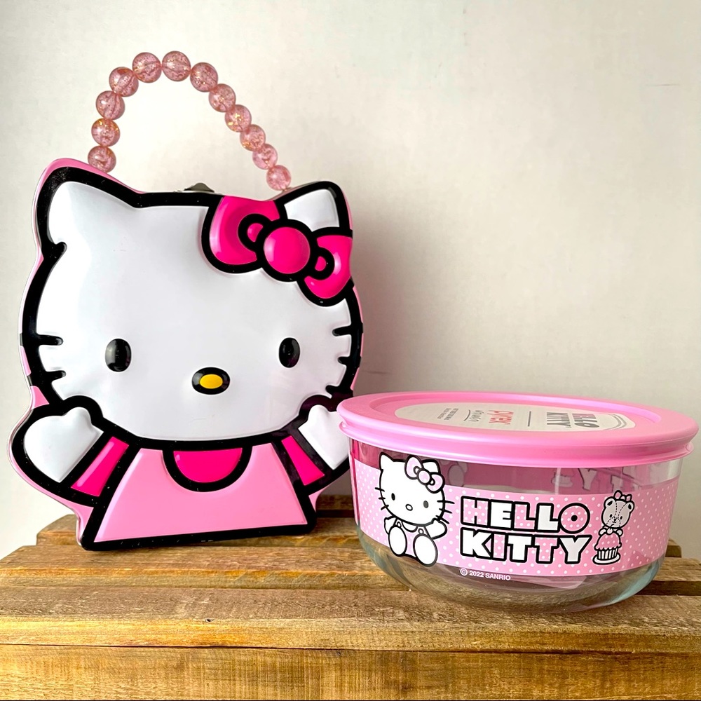 HELLO KITTY 4-Cup Glass Container